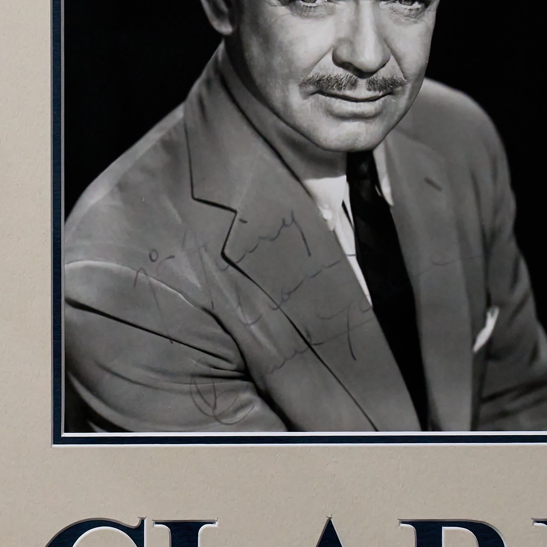 Clark Gable （クラークゲーブル）直筆サイン（鑑定書付き） クラーク・ゲーブル - ファンコレクションズ