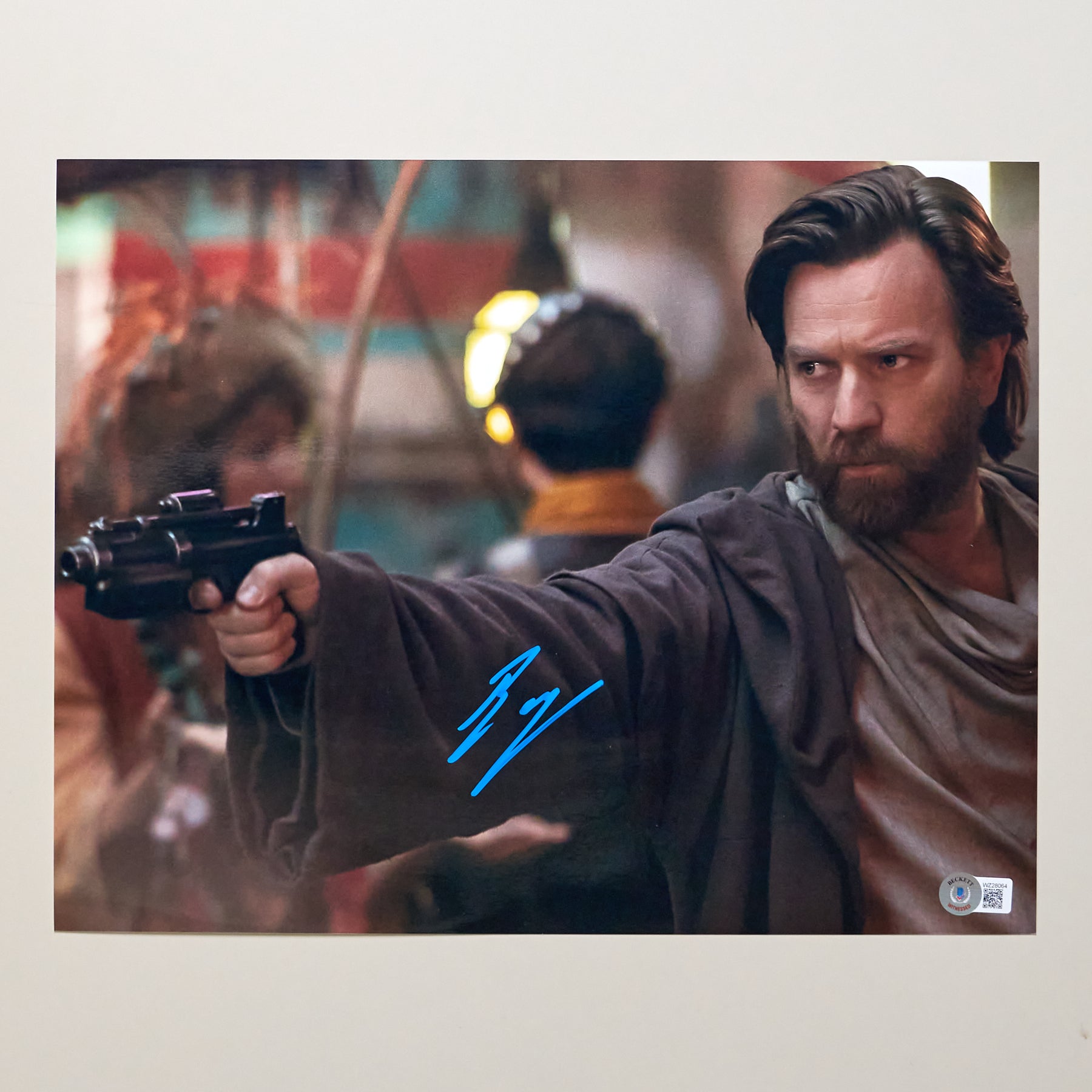セール中…ユアン・マクレガー直筆サイン入り超大型写真…Ewan McGregor ユアン・マクレガー - ファンコレクションズ